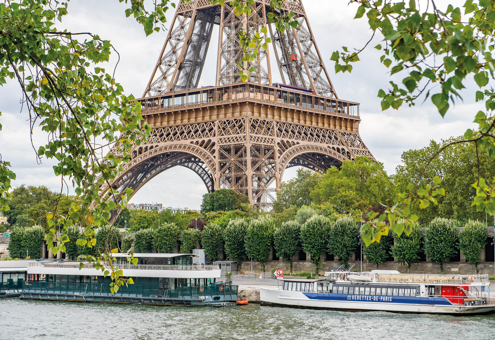 gustave-quai-bateaux.jpg